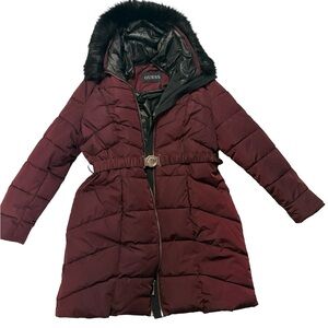 GUESS Burgundy Puffer Jacket with black Lining fur hood XL